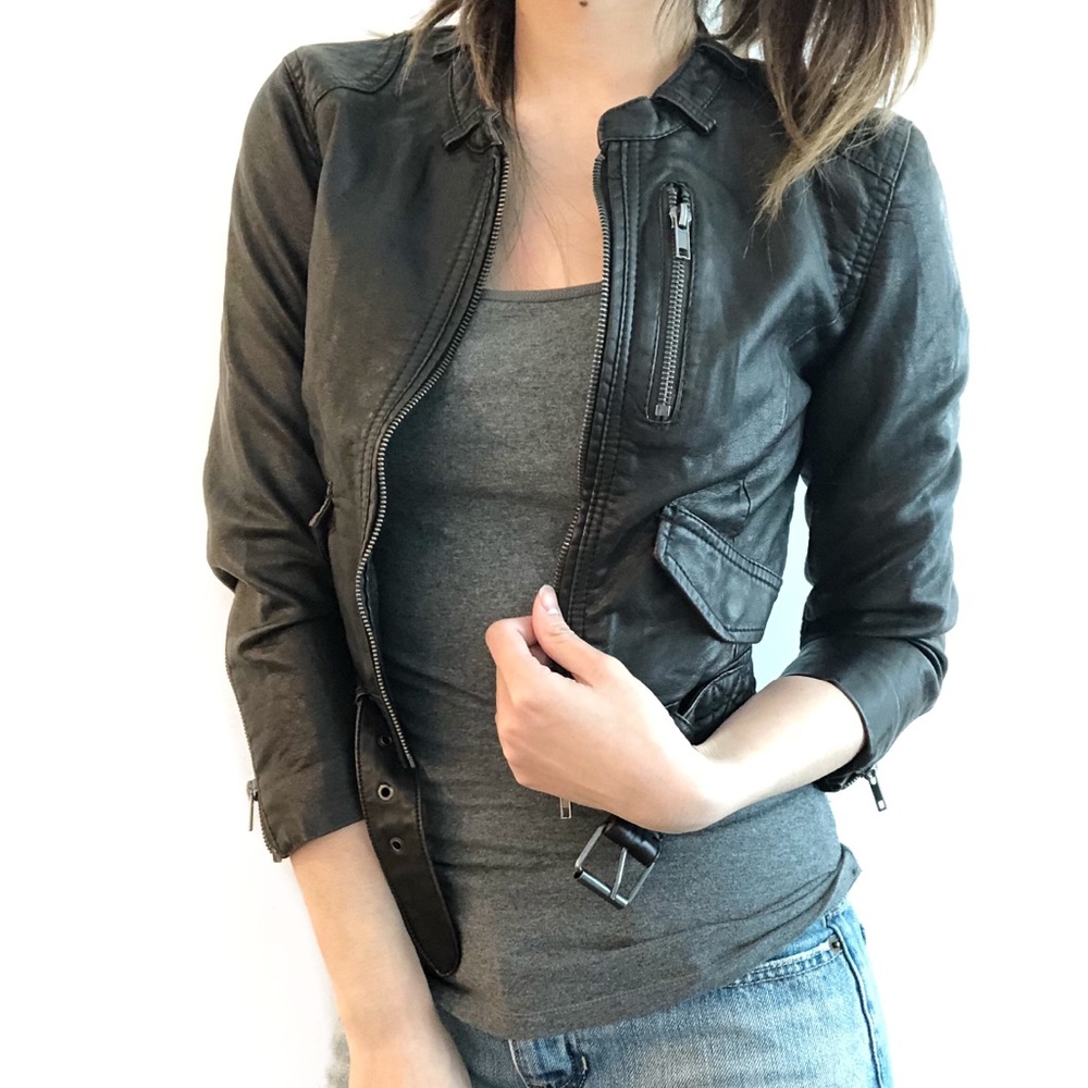 Forever 21 faux leather jacket Sz 2 NWT